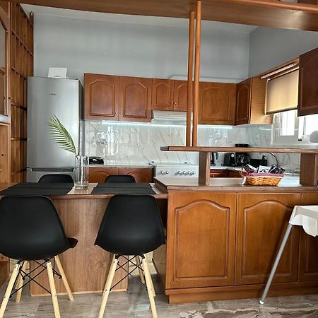 W Pearl Suite Néa Péramos Екстериор снимка