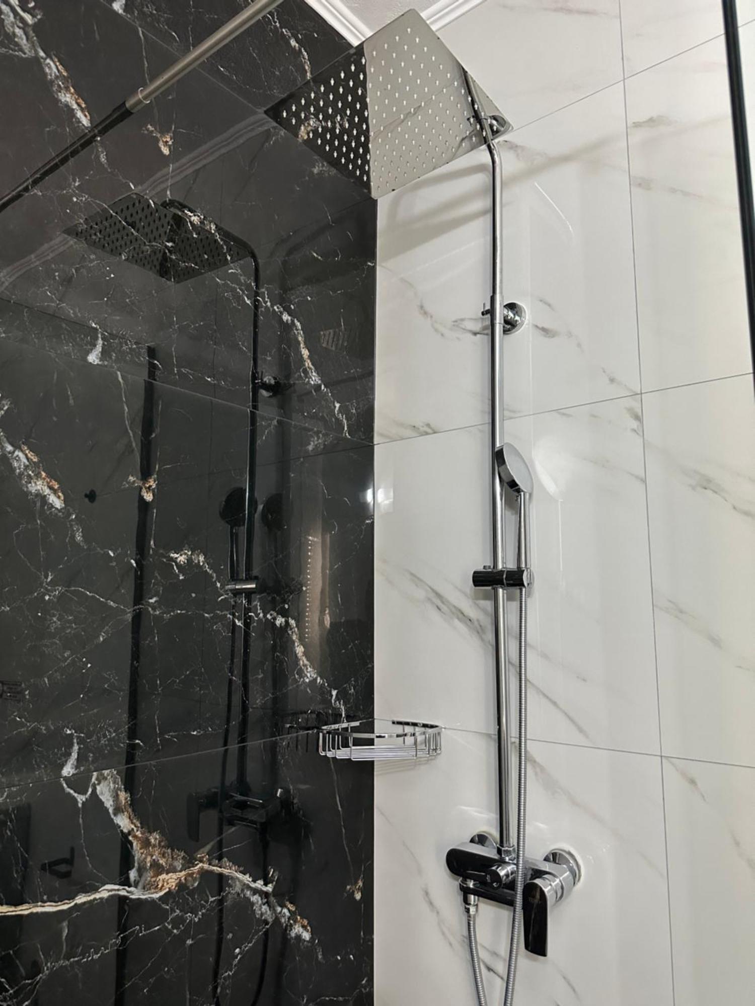 W Pearl Suite Néa Péramos Екстериор снимка