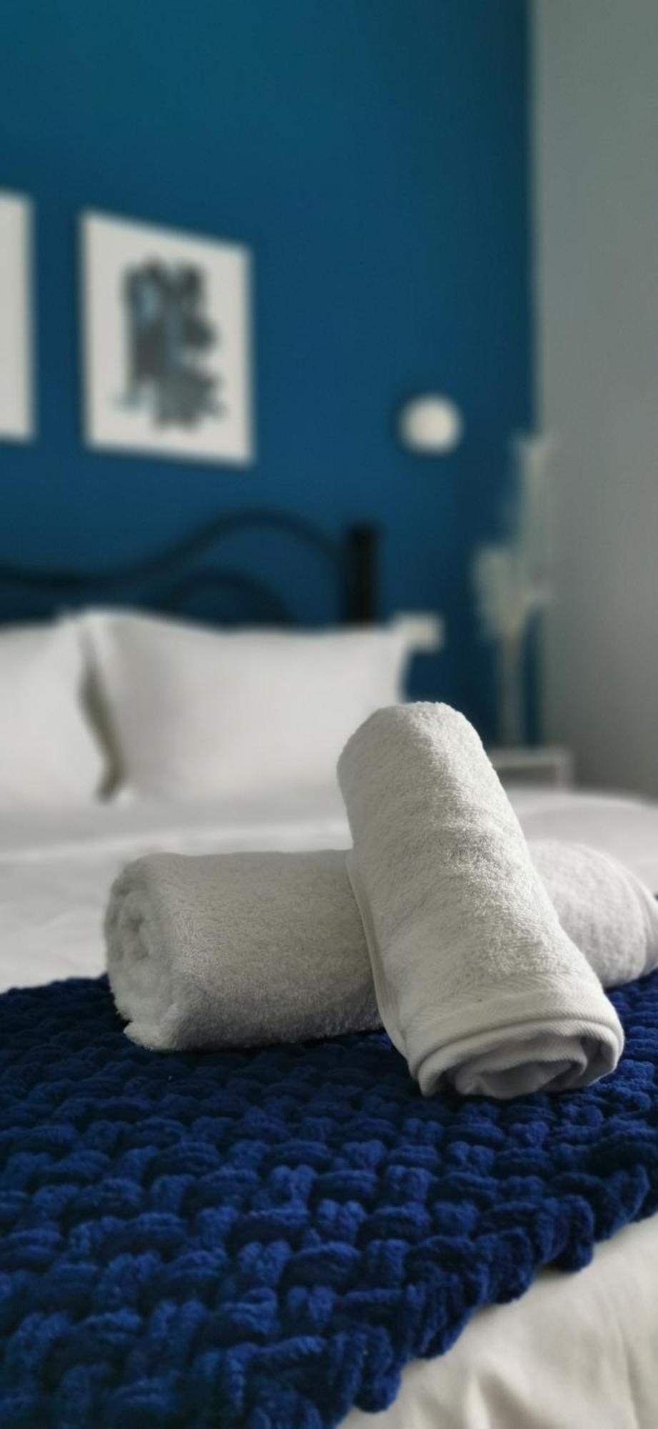 W Pearl Suite Néa Péramos Екстериор снимка