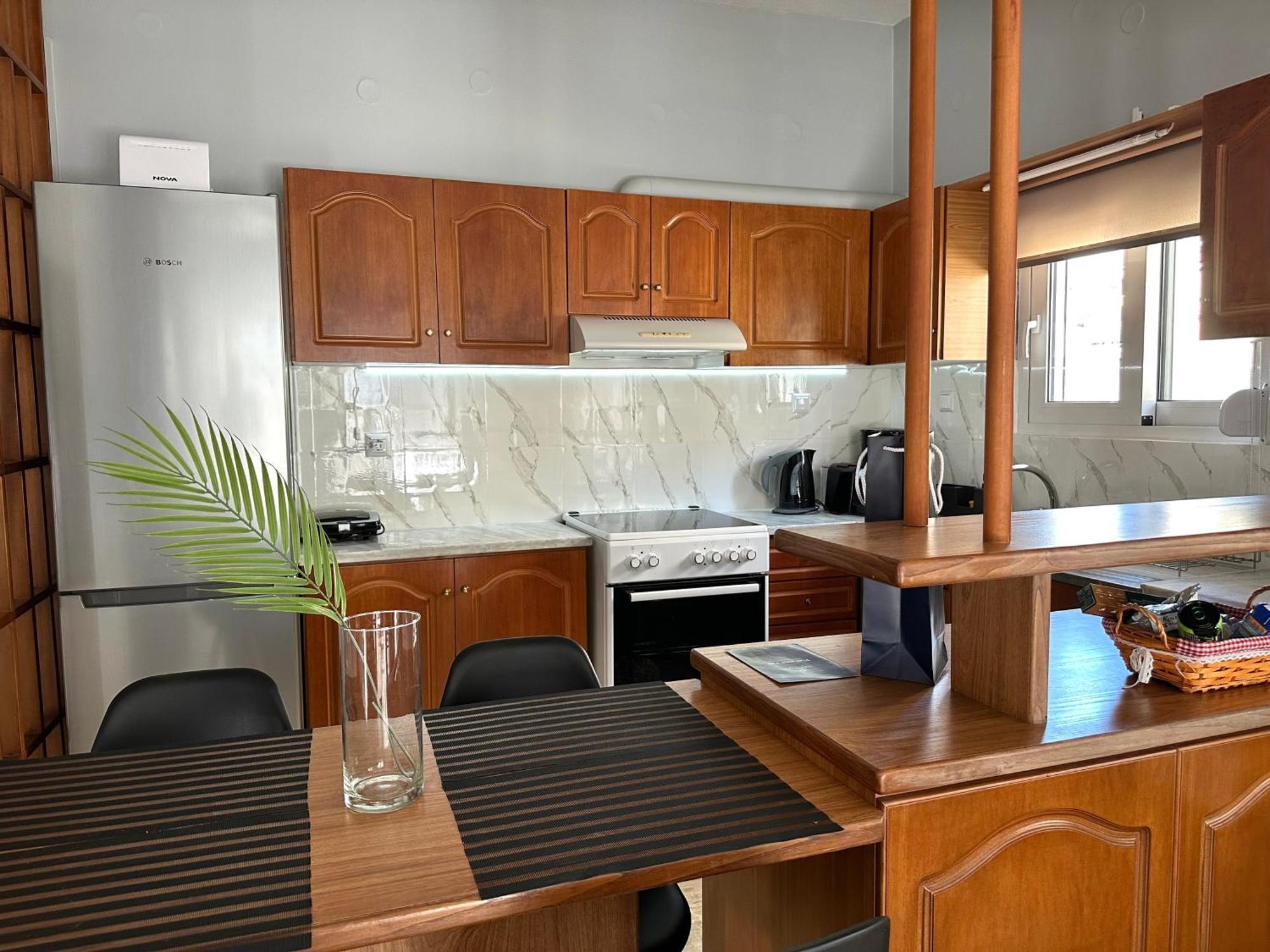 W Pearl Suite Néa Péramos Екстериор снимка