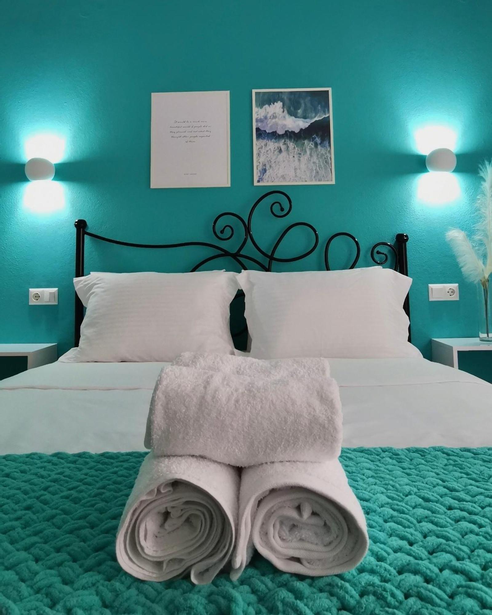 W Pearl Suite Néa Péramos Екстериор снимка